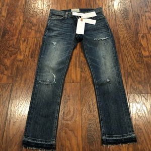 Current/Elliott cropped straight jeans. Size 24